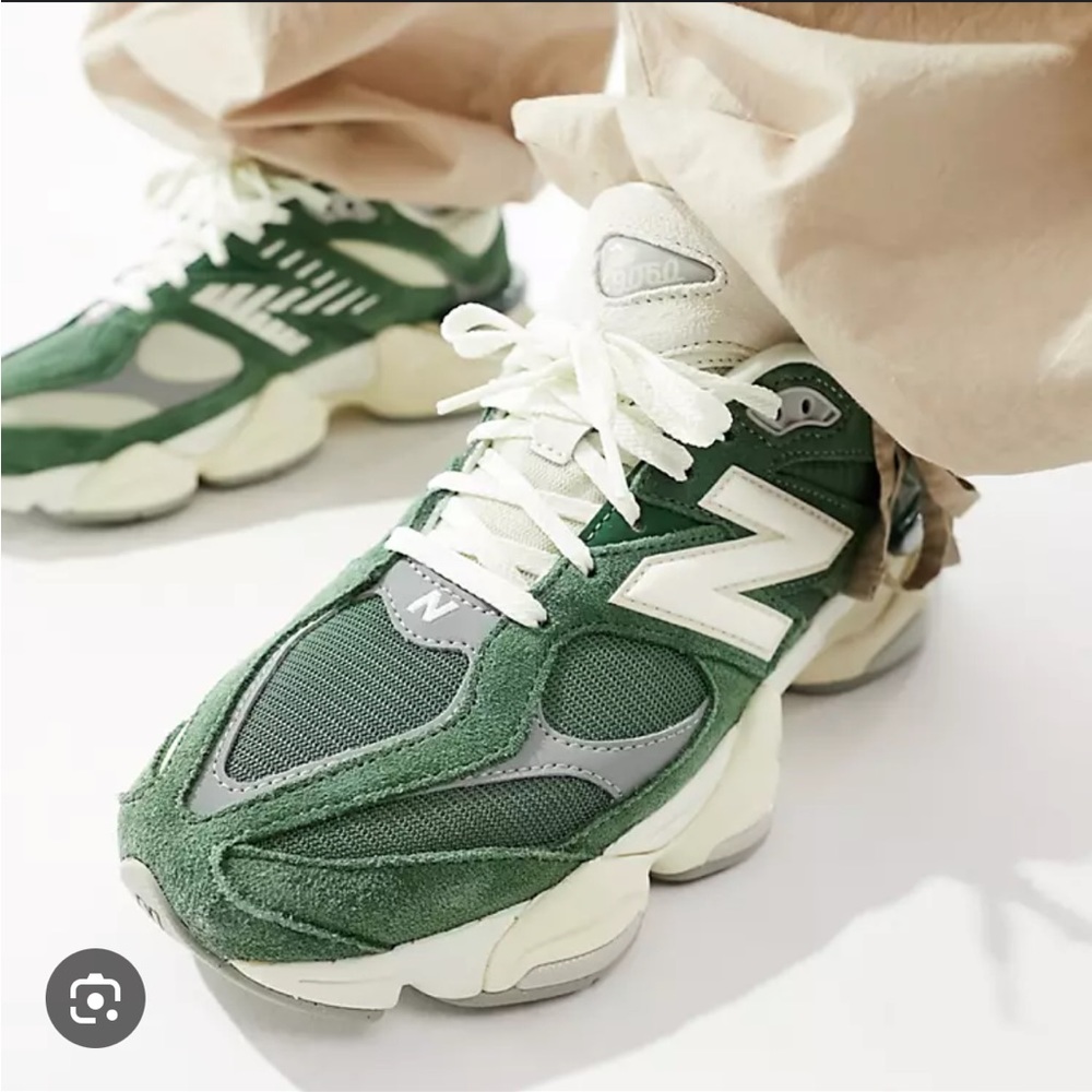 New Balance - Picture 1 of 7